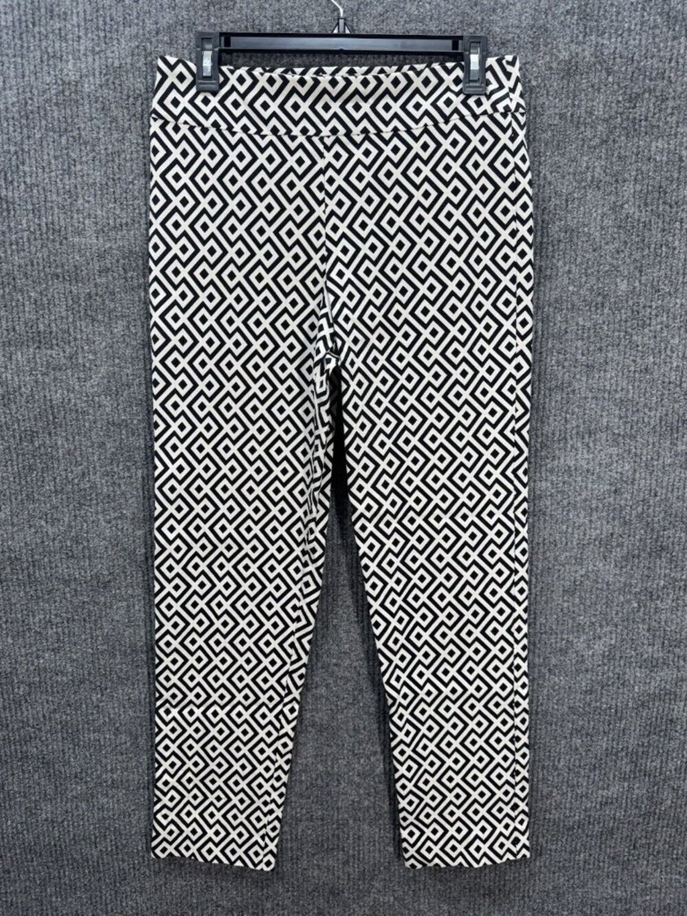 Krazy Larry Pants Womens 10 Black White Geometric Ankle Pull On Stretch EUC